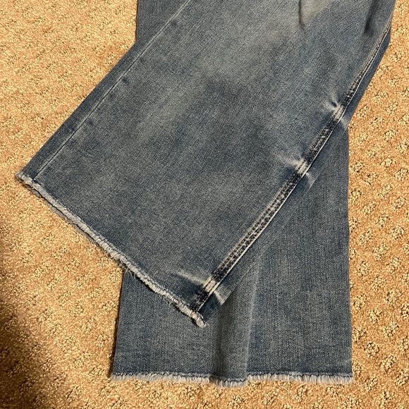 Elegant Blue Wide Leg Women's Jeans - Picture 5 of 7